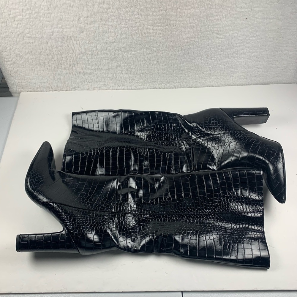 Steve Madden Women's Nikitta Block‎ Heel Boots Size 10 M Black Croc NWOB 7552